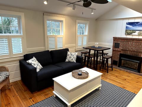 Successful Airbnb property: Chatham Beach Cottage 2BR - 5 min walk to beach in Harwich Port