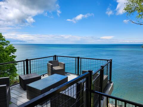 Lakeview Cottage | Stunning Lake Views & Sunsets