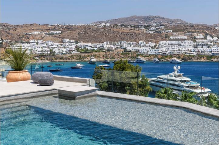 Villa Lilium II-Sanctuary overlooking Psarou Bay gallery image 4