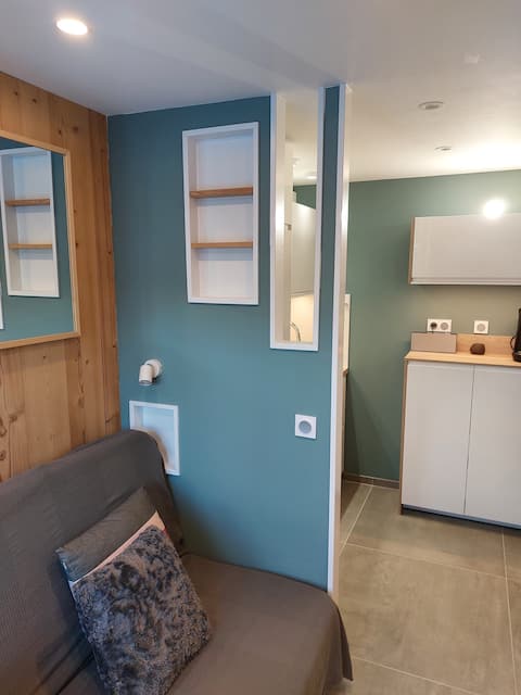 Top Airbnb: My luxury studio, conveniently located in the center of Les 7 Laux in Les Adrets