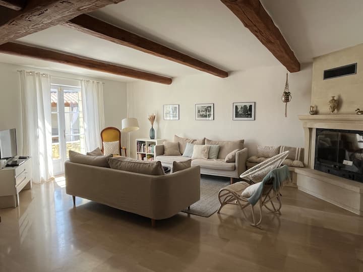 230m2 Avec Piscine Chauffée - Oustau De La Colline - ibis budget Cavaillon