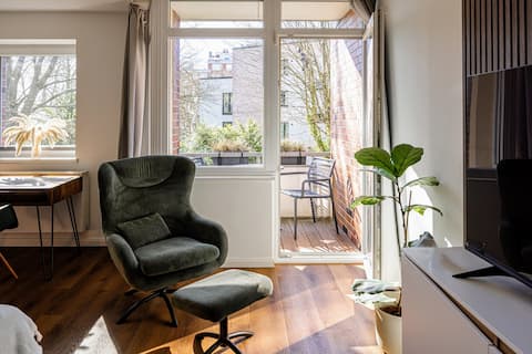 have-a-nice-Stay - Near train station, quietly located