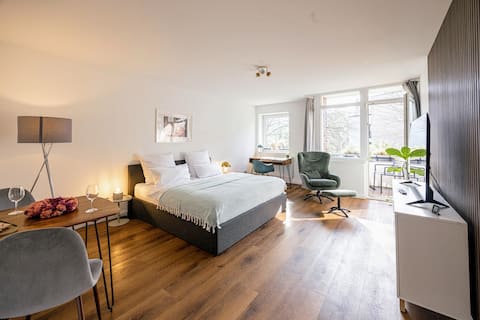 have-a-nice-Stay - Near train station, quietly located