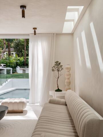 Resort Style Beach Villa gallery image 5