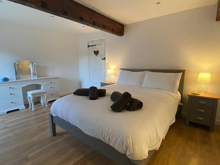 Habitación con baño en la planta baja