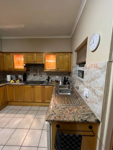 Relaxed lifestyle with pool & large garden gallery image 5