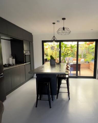 Family Escape | 5 min to beach | Hot Tub gallery image 3