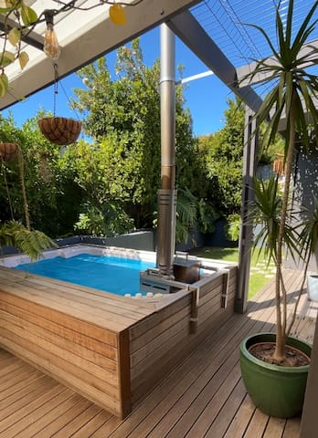 Family Escape | 5 min to beach | Hot Tub