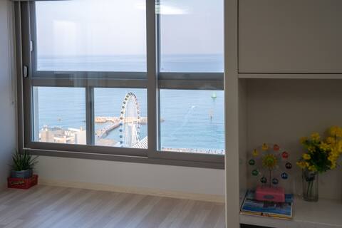 @ Get Hyeong Homes Choo Seung @ 30th floor 33 pyeong # Ocean view # Double-sided window # Sokcho Seoan House