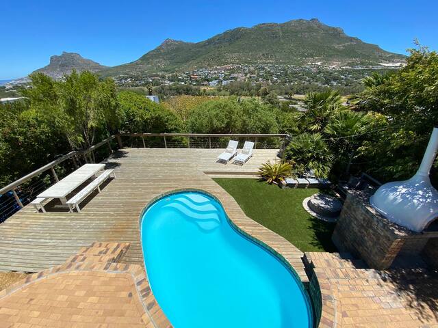 Stunning Family & Entertainment Villa with a View