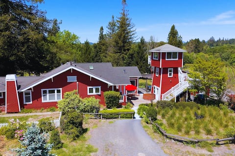 Vineyard View: Spa | Fire-pit | Dog Friendly