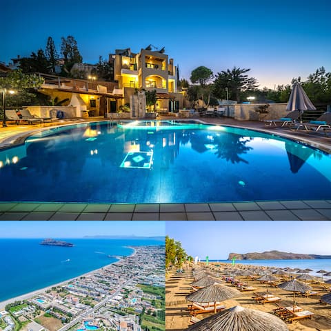 5' to Beach / 2 Private Pools / 6 Bedrooms / BBQ