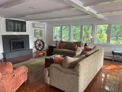 Successful Airbnb property: The Retreat @ Back Creek in Annapolis / Anne Arundel