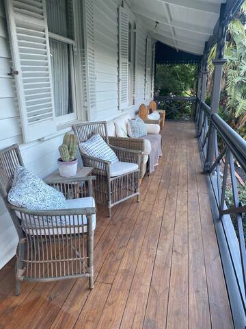 Large house, heart of Warburton (Birdwood House) gallery image 4