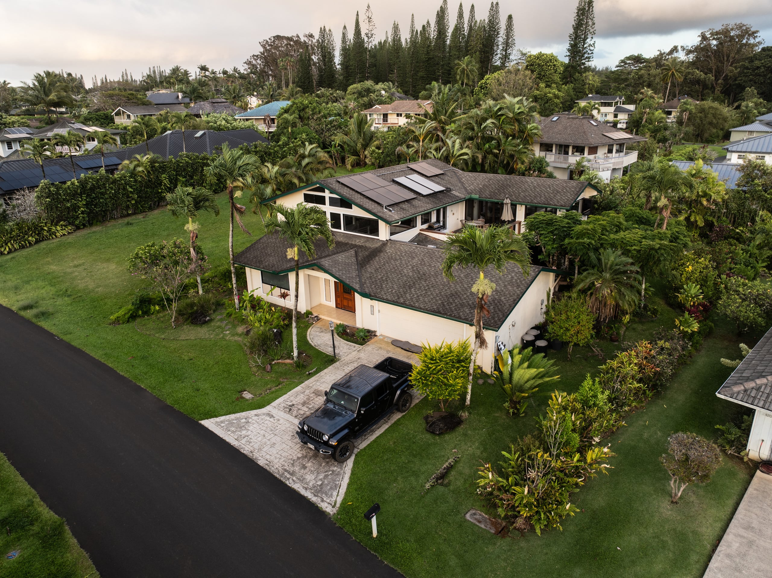 Home in Princeville · ★4.86 · 3 bedrooms · 4 beds · 2.5 baths - Image 89