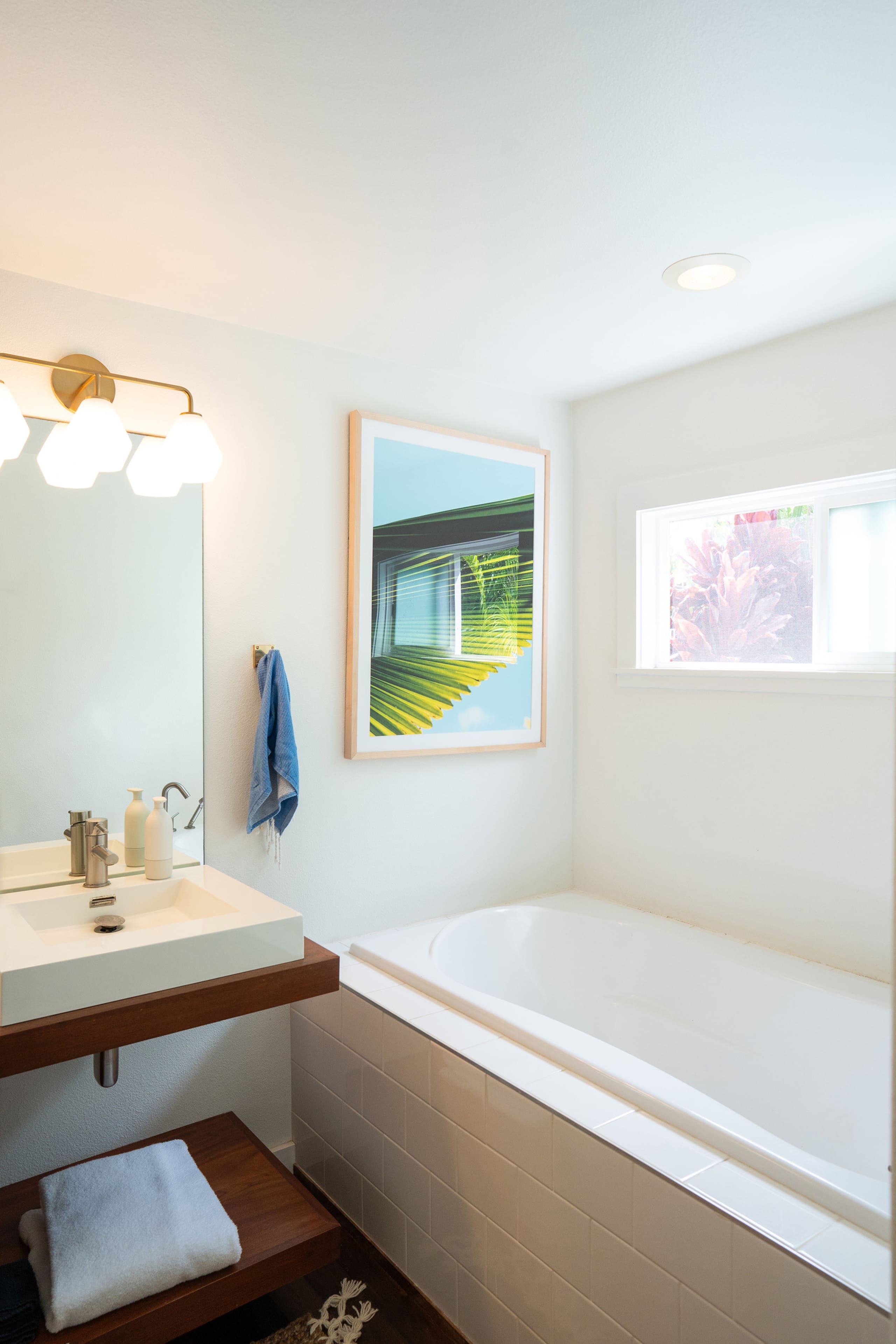 Home in Princeville · ★4.86 · 3 bedrooms · 4 beds · 2.5 baths - Image 53