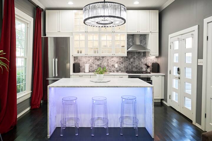 Downtown Pure Luxury House gallery image 4