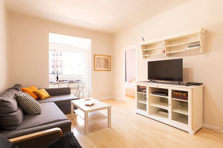 II Sagrada Familia Family Flat II (parking free)