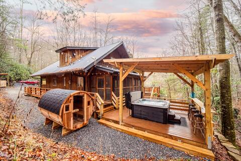Creekside Hideaway | Private Hot Tub & Sauna