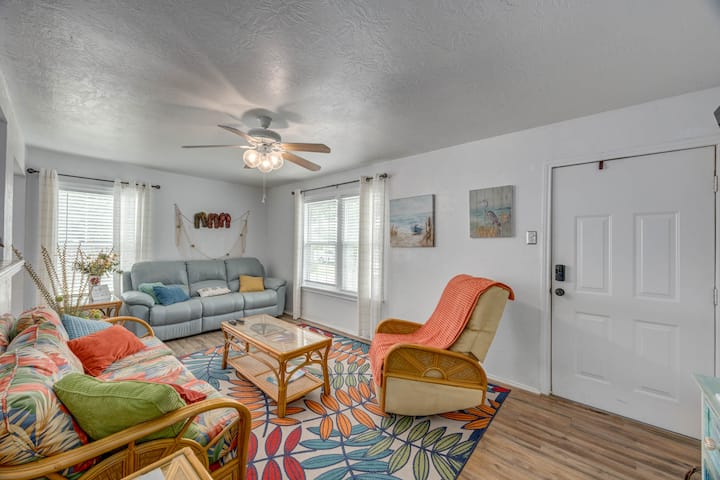 Flam Buoy! 2/1 Cottage W Giant Chess !  Fire Pit - Aransas Pass, TX