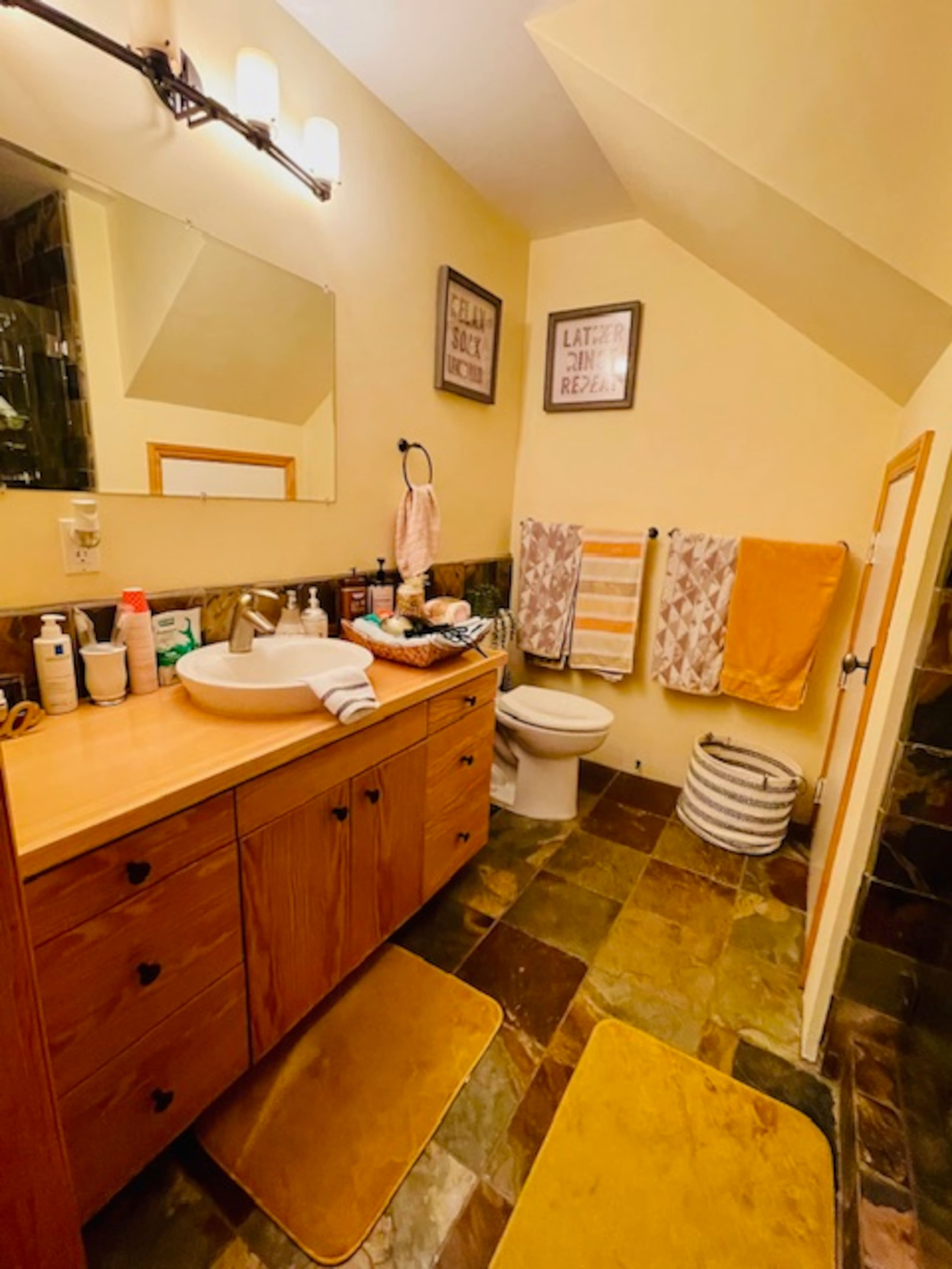 Place to stay in San Francisco · ★4.89 · 2 bedrooms · 4 beds · 1 bath - Image 18