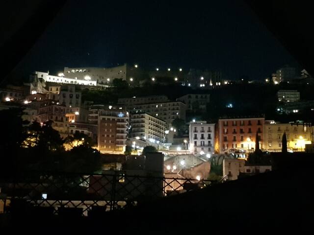 Napoli Central City entire apartement gallery image 2