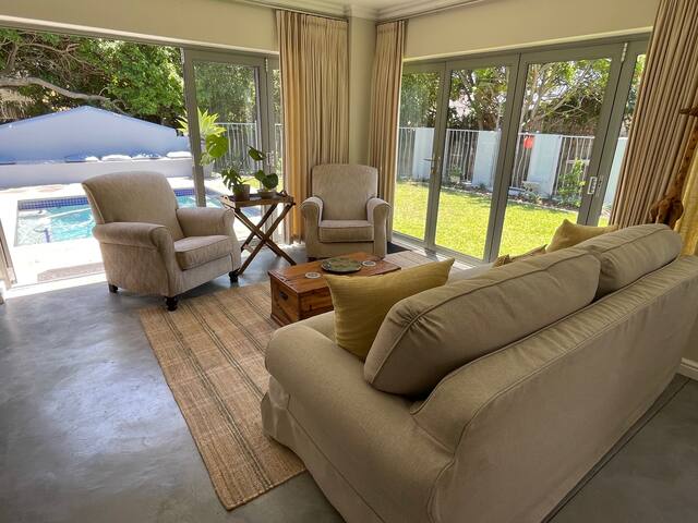 Comfortable villa close to the beach. gallery image 2