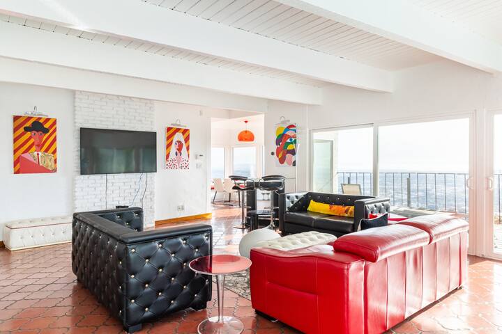 Hollywood Hills jetliner views among the stars gallery image 5