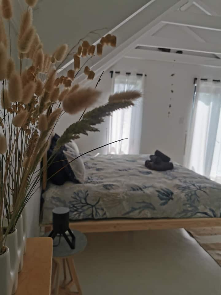 საძინებელი 1