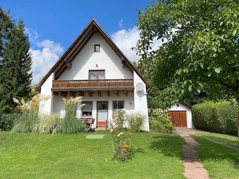 Trade fair & holiday home Gertraud at Ludwigskanal