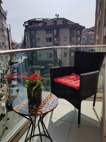 City center duplex w/terrace. Ac equipped gallery image 3