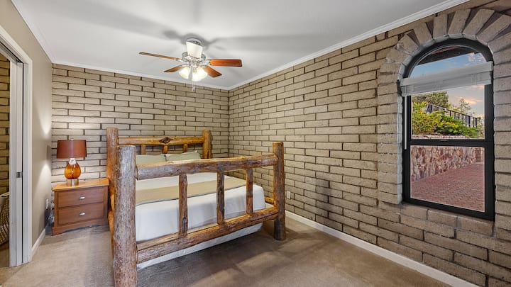 **יחידת דיור נפרדת זמינה בתוספת תשלום**