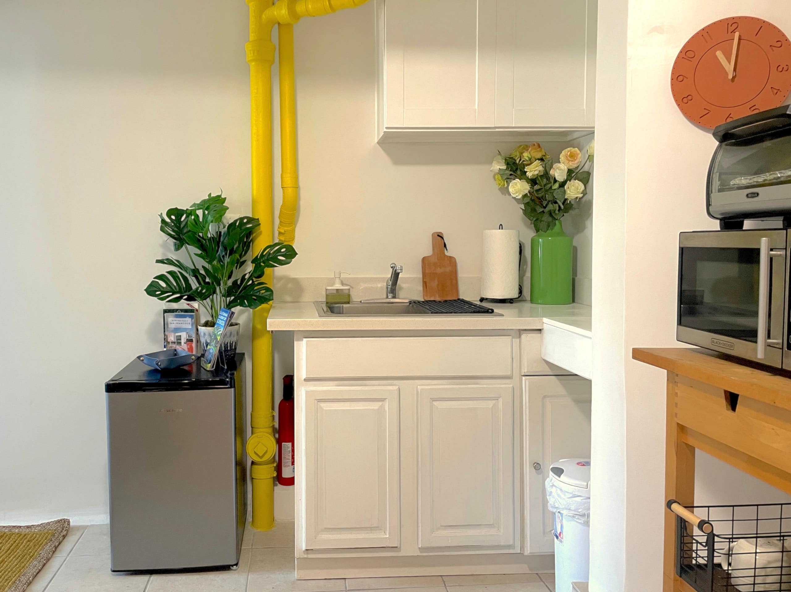 Urban Spacious Hideaway - 2BR 2BA - Image 2