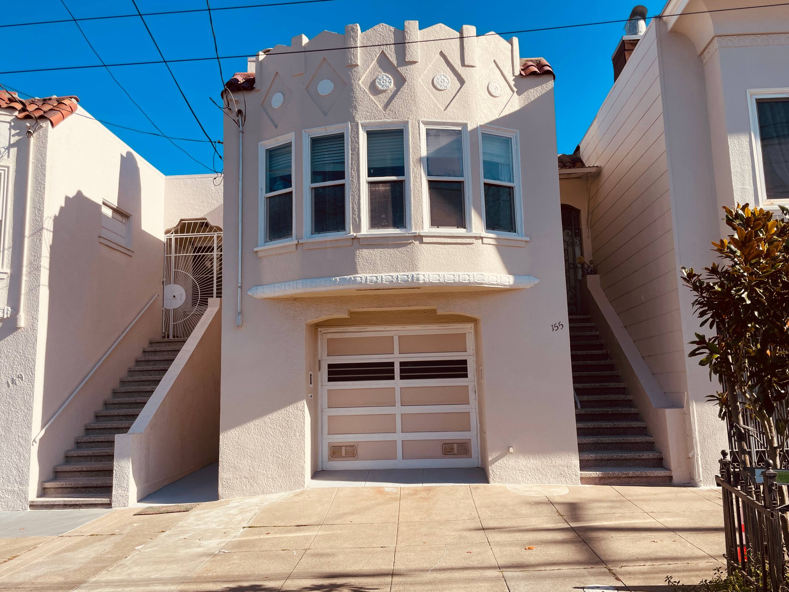 Urban Spacious Hideaway - 2BR 2BA - Image 1