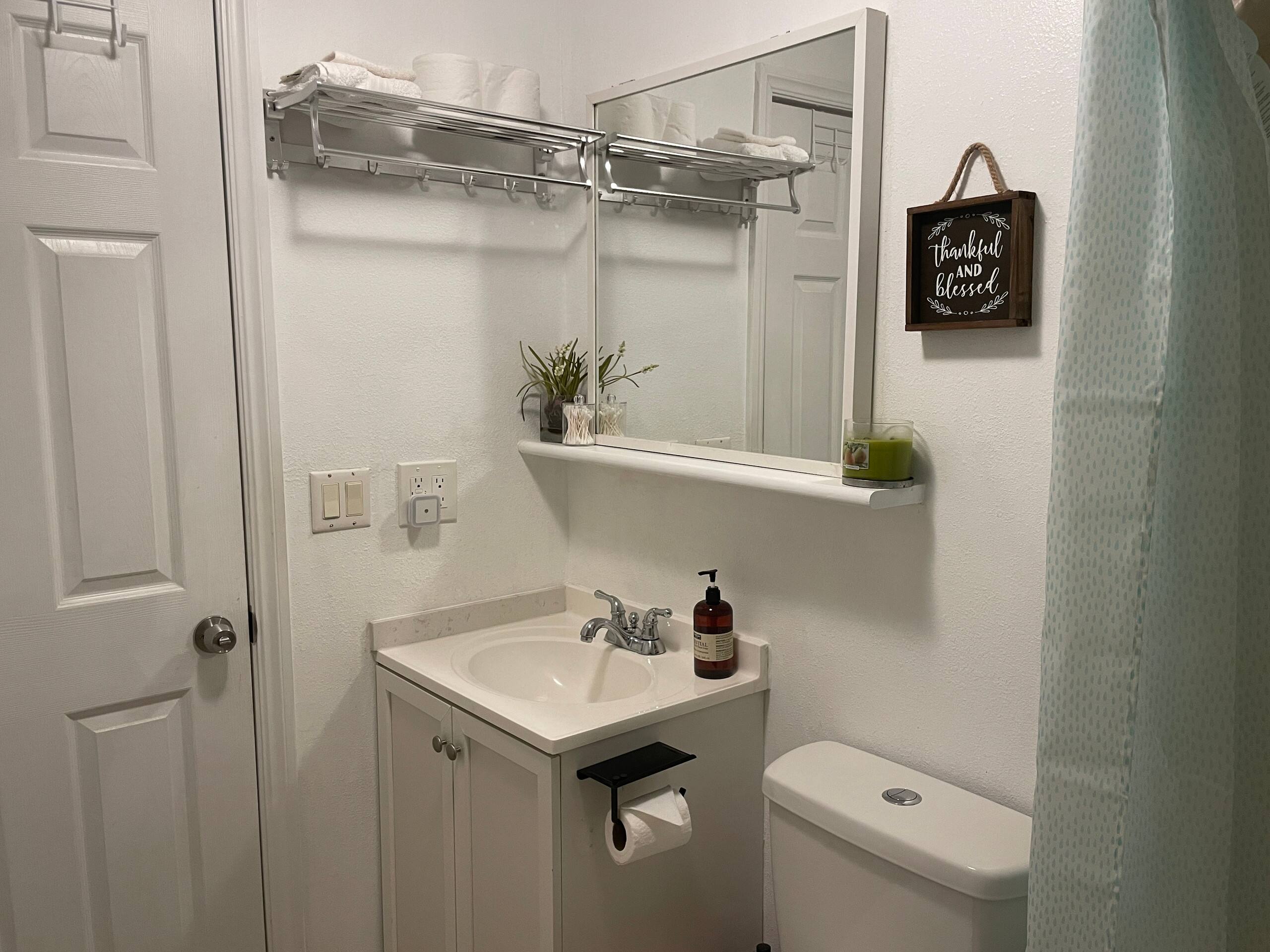 Urban Spacious Hideaway - 2BR 2BA - Image 19