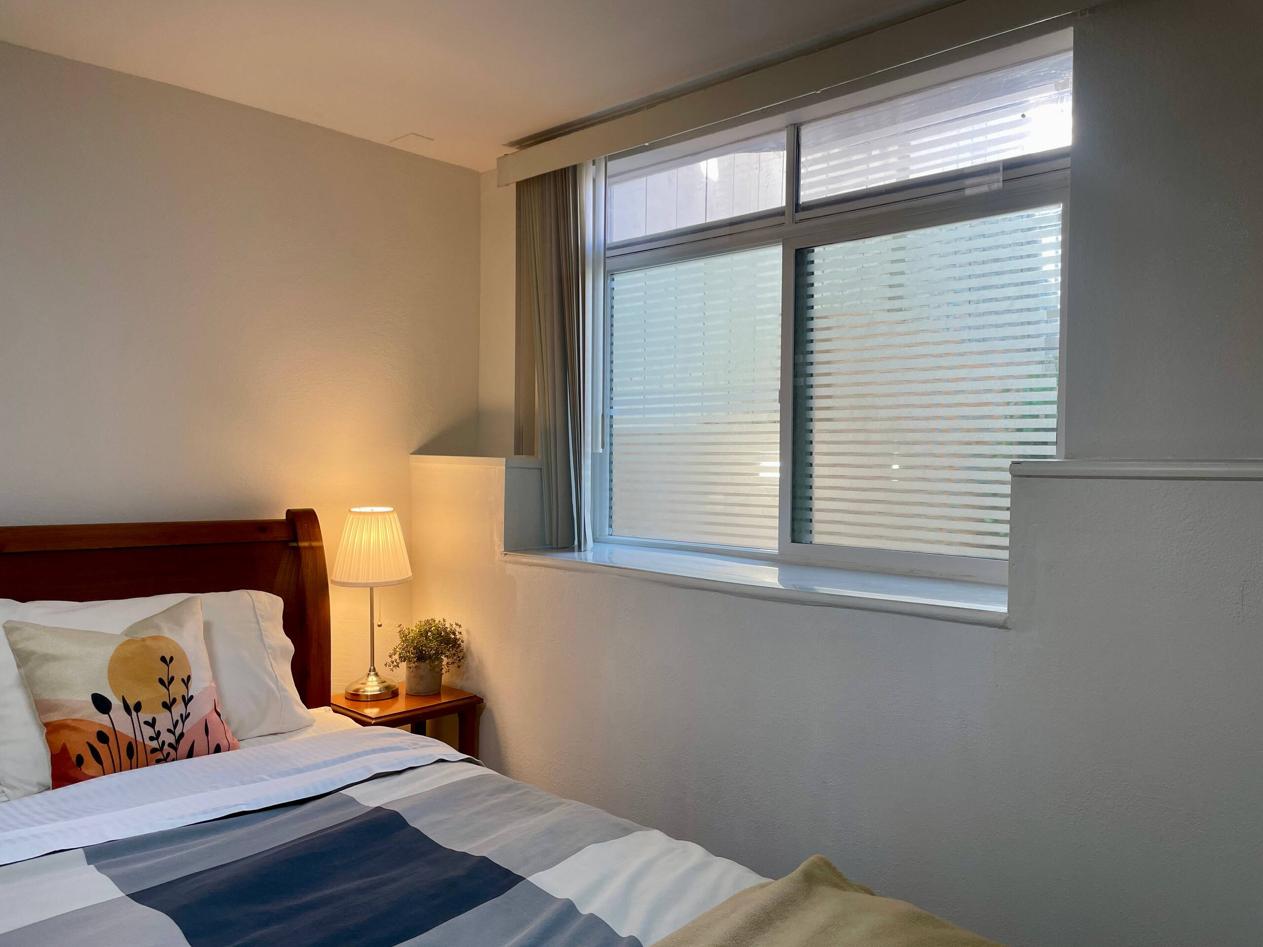 Urban Spacious Hideaway - 2BR 2BA - Image 10