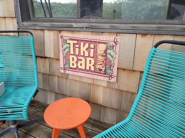 Fall colors surround this private Lake Sylvia Home gallery image 4