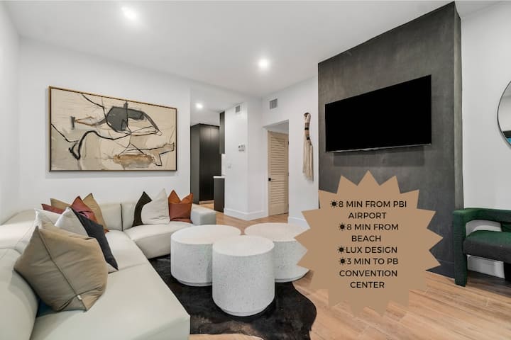 Casa Raven: Casa 5 - Curated Modern Home for 10 - Houses for Rent