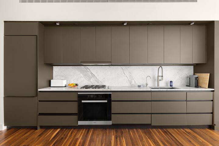 Luxury Penthouse Loft in Historic Schoolhouse gallery image 4