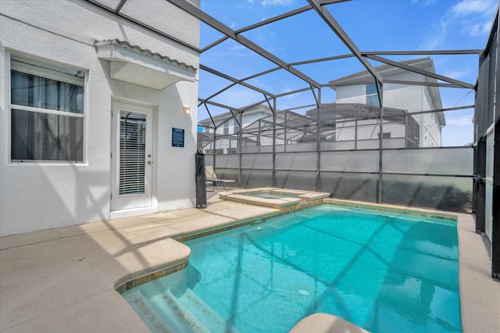 5Bd/5 Ba Sleeps 12! Storey Lake (4729 SH)