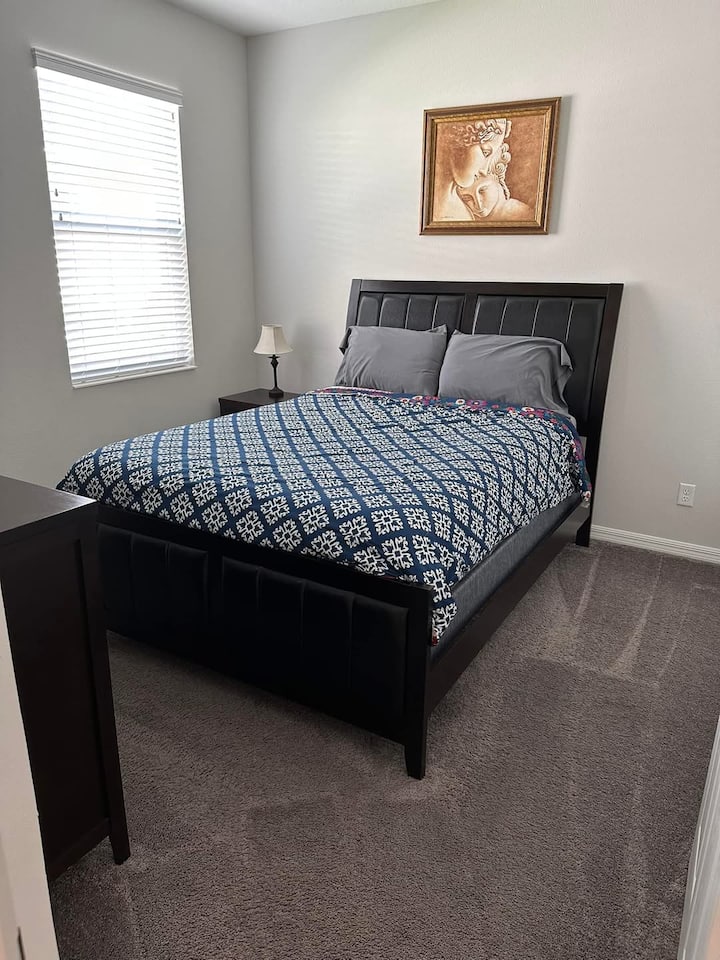 غرفة النوم 2