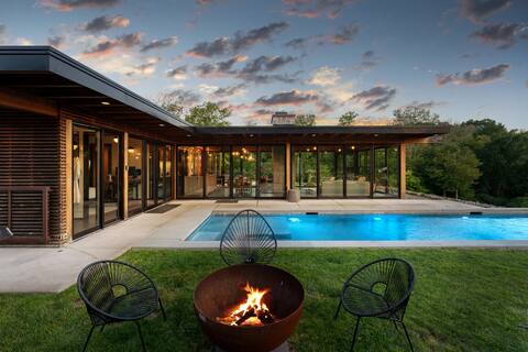 Glass House Oasis | Hot Tub Game Room & Epic Views