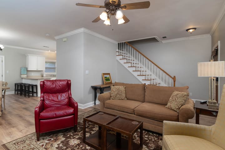 Frontage Road Condo - Oxford, MS