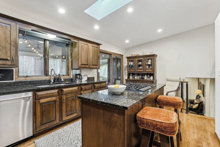 Slice of MN Nice near MSP Airport *Dog Friendly* gallery image 5