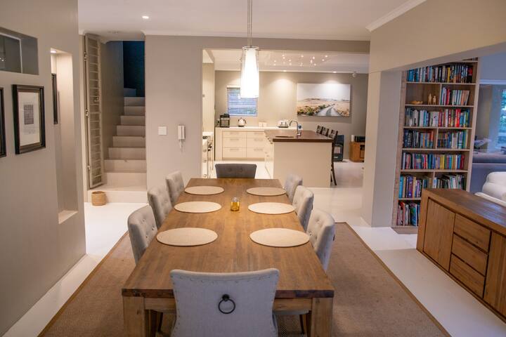 Luxurious Seaside Home Cape Town gallery image 5