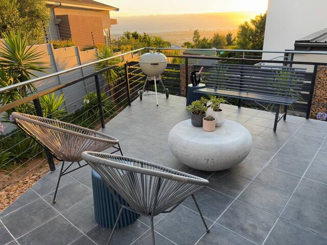 Home with a view – Somerset West