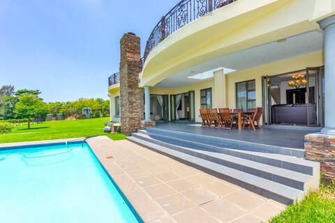 Johannesburg Luxury Villa- Namoleka