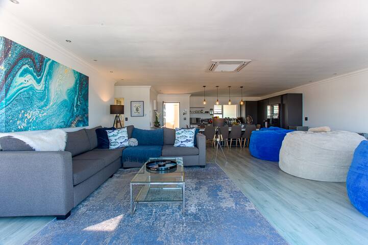 Golden Horizon Penthouse gallery image 4