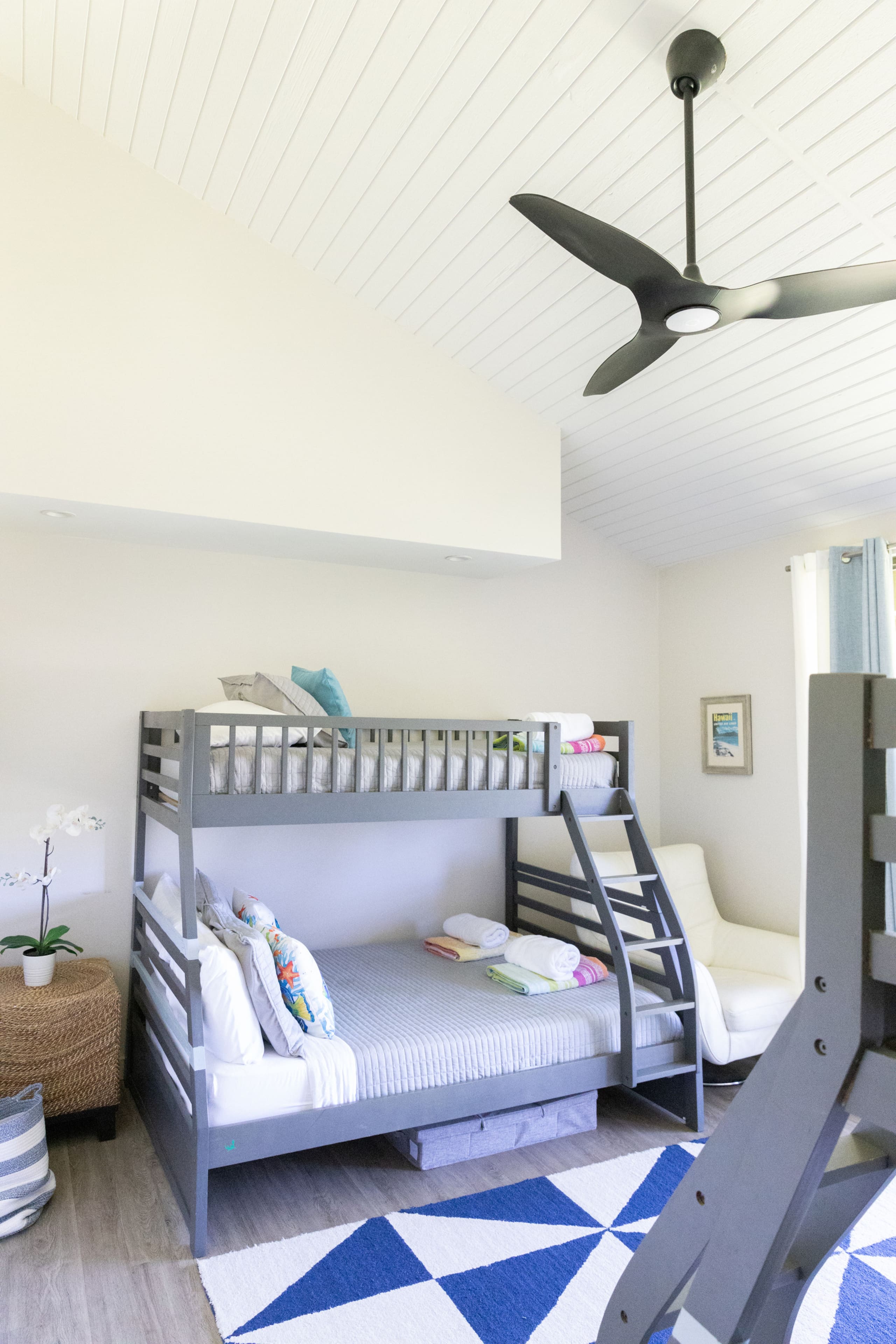 Condo in Kahuku · ★5.0 · 3 bedrooms · 6 beds · 2 private baths - Image 28