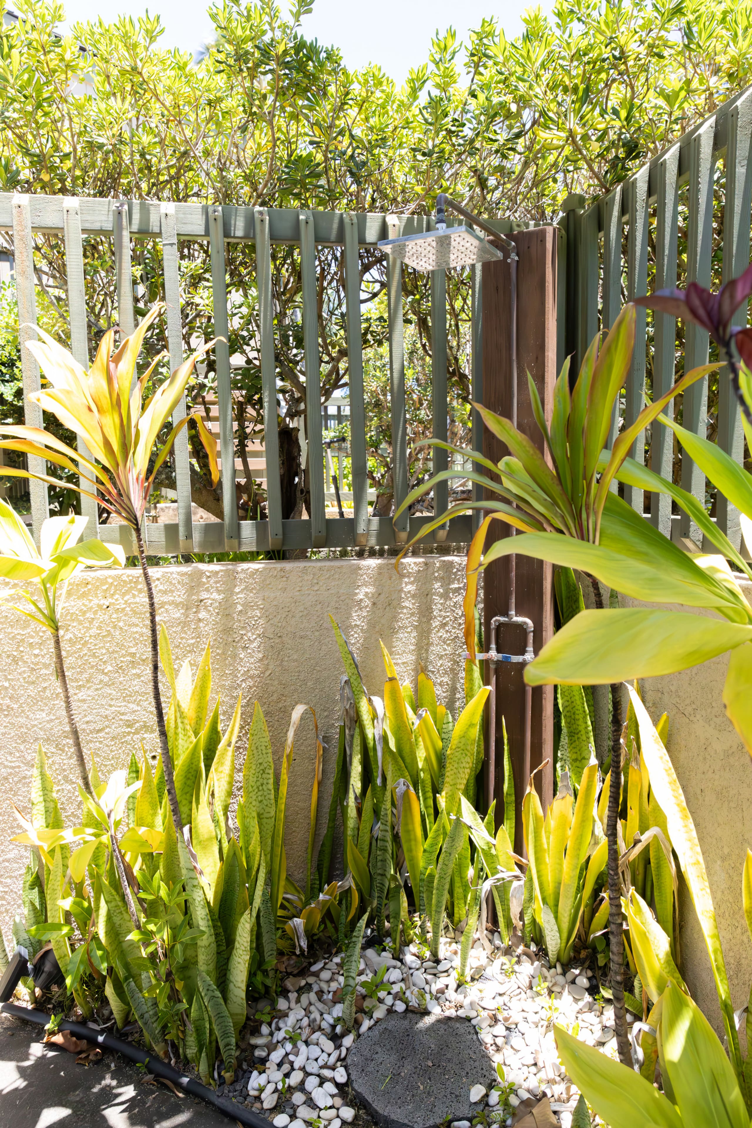 Condo in Kahuku · ★5.0 · 3 bedrooms · 6 beds · 2 private baths - Image 45